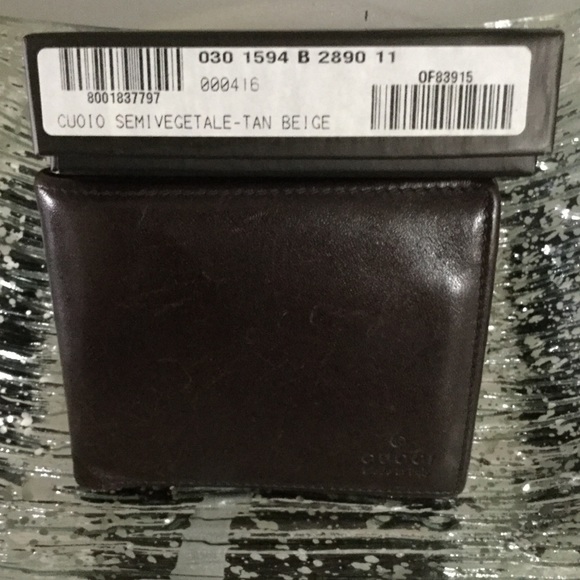 ❌ SOLD ❌. Auth Gucci Bi Fold Wallet - Picture 4 of 6